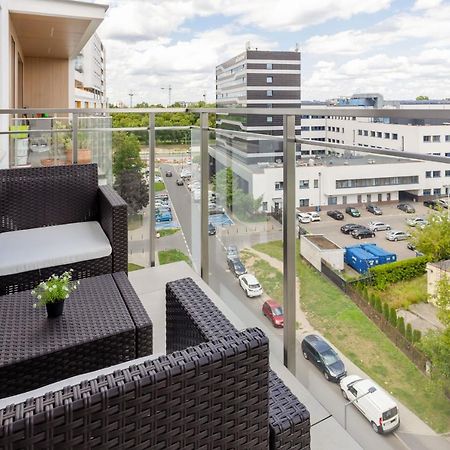 Cosy Apartment On Wola Goleszowska By Noclegi Renters Warszawa Exteriör bild