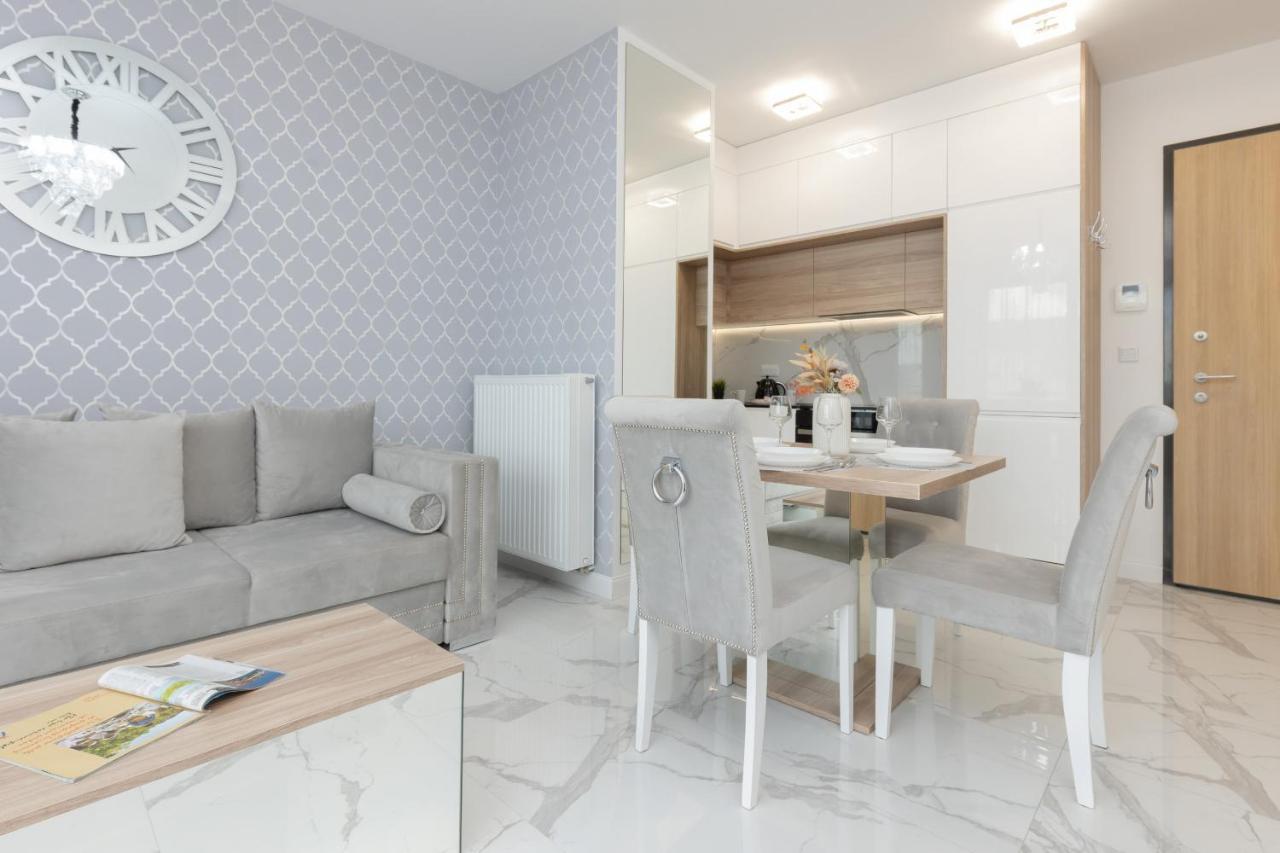 Cosy Apartment On Wola Goleszowska By Noclegi Renters Warszawa Exteriör bild