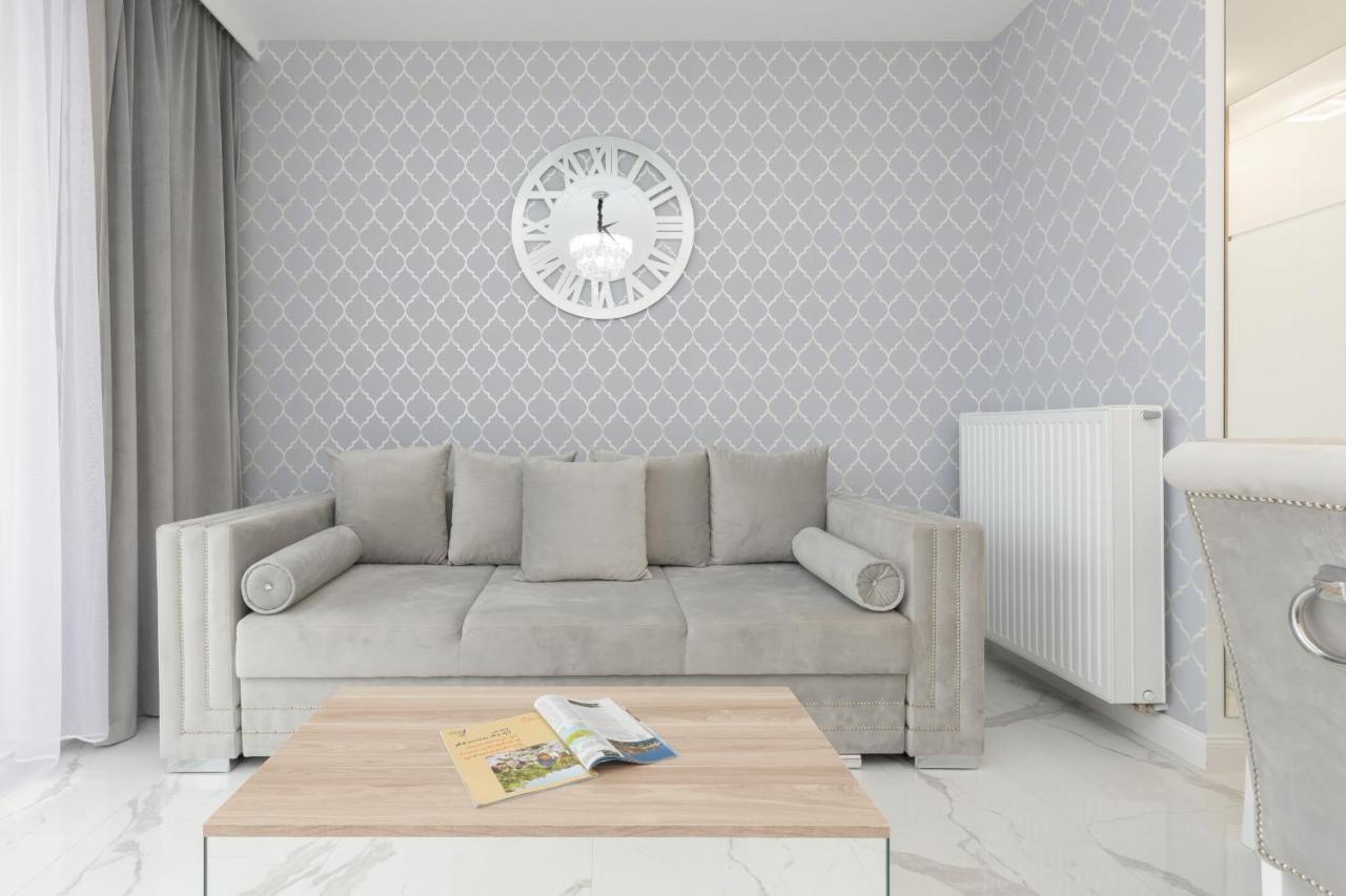 Cosy Apartment On Wola Goleszowska By Noclegi Renters Warszawa Exteriör bild